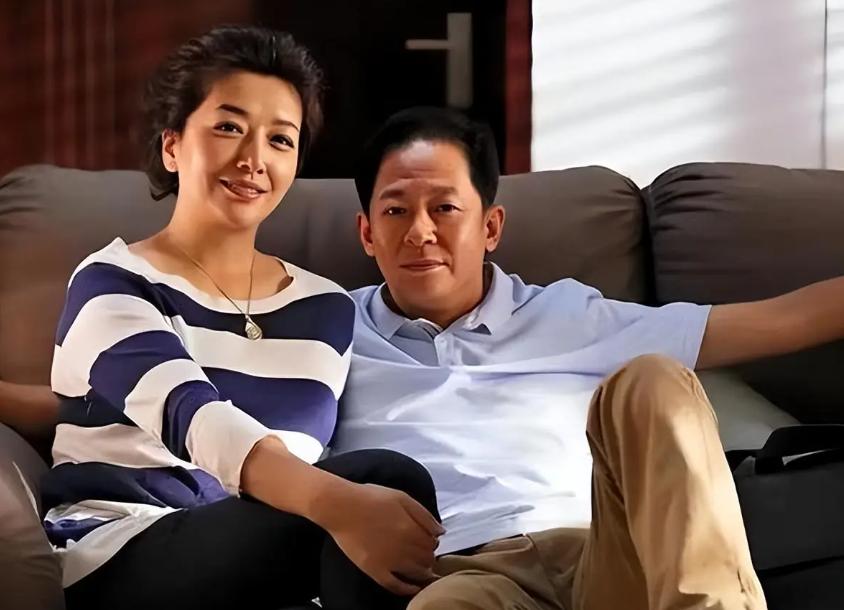 有次，演员王志文和江珊拍完戏小聚，王志文趁着酒劲问道：“你说咱俩在戏里演了20次