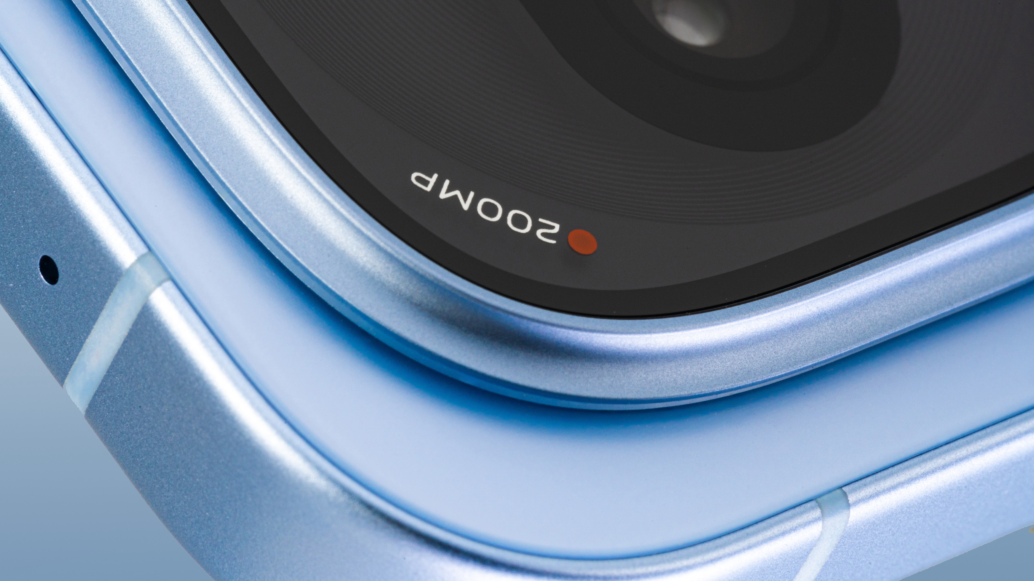 这次iQOOZ11Turbo，比起配置更想聊聊它的尺寸，也是我觉得iQOO