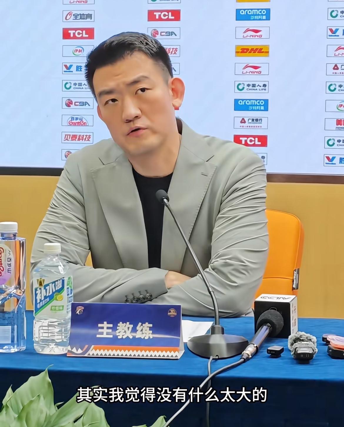 O:2深陷总决赛劣势，王博一番发言，其实暗藏广厦的隐患输掉总决赛关键