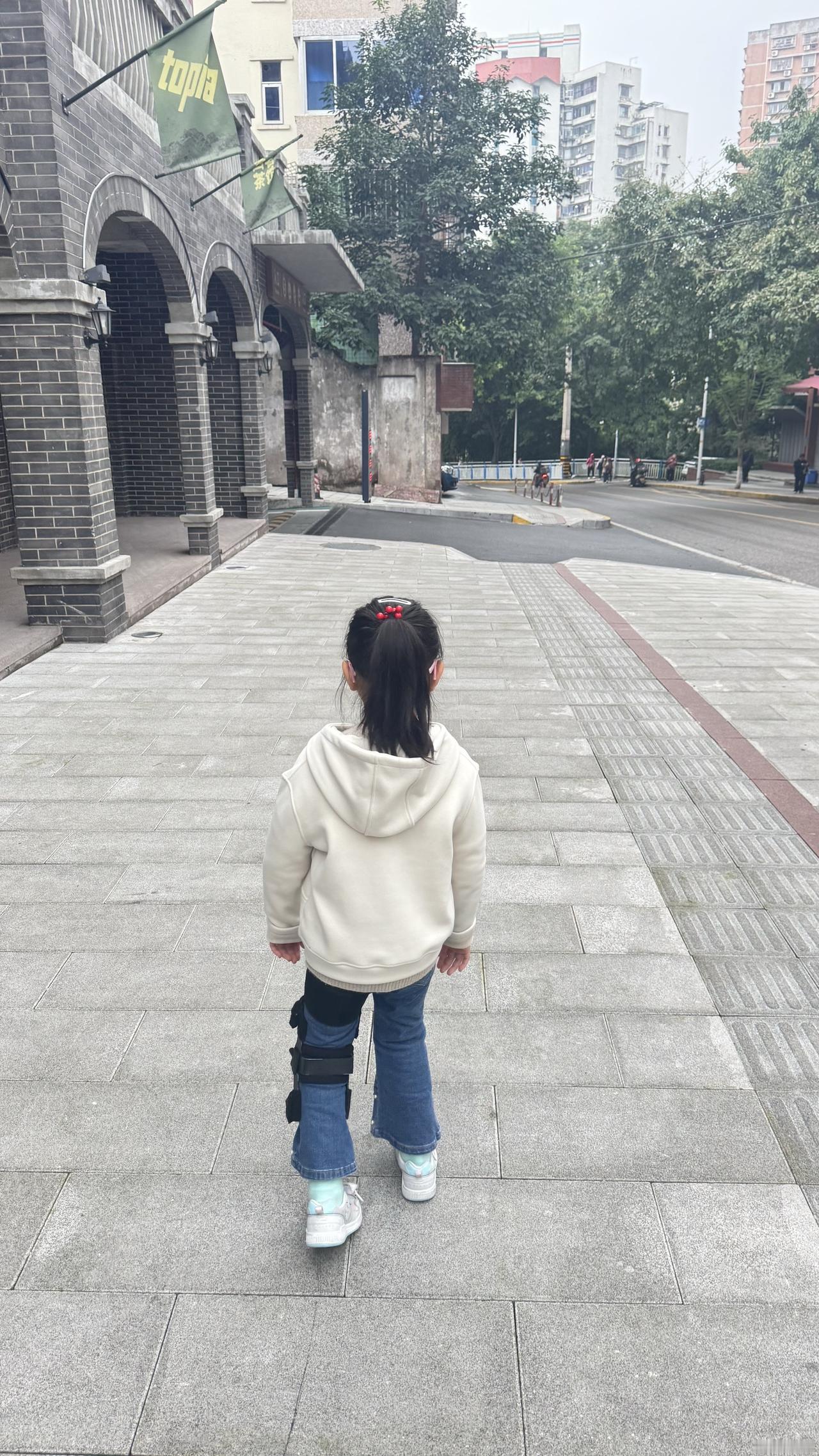 喜欢这一个瞬间，就与普通人一般。