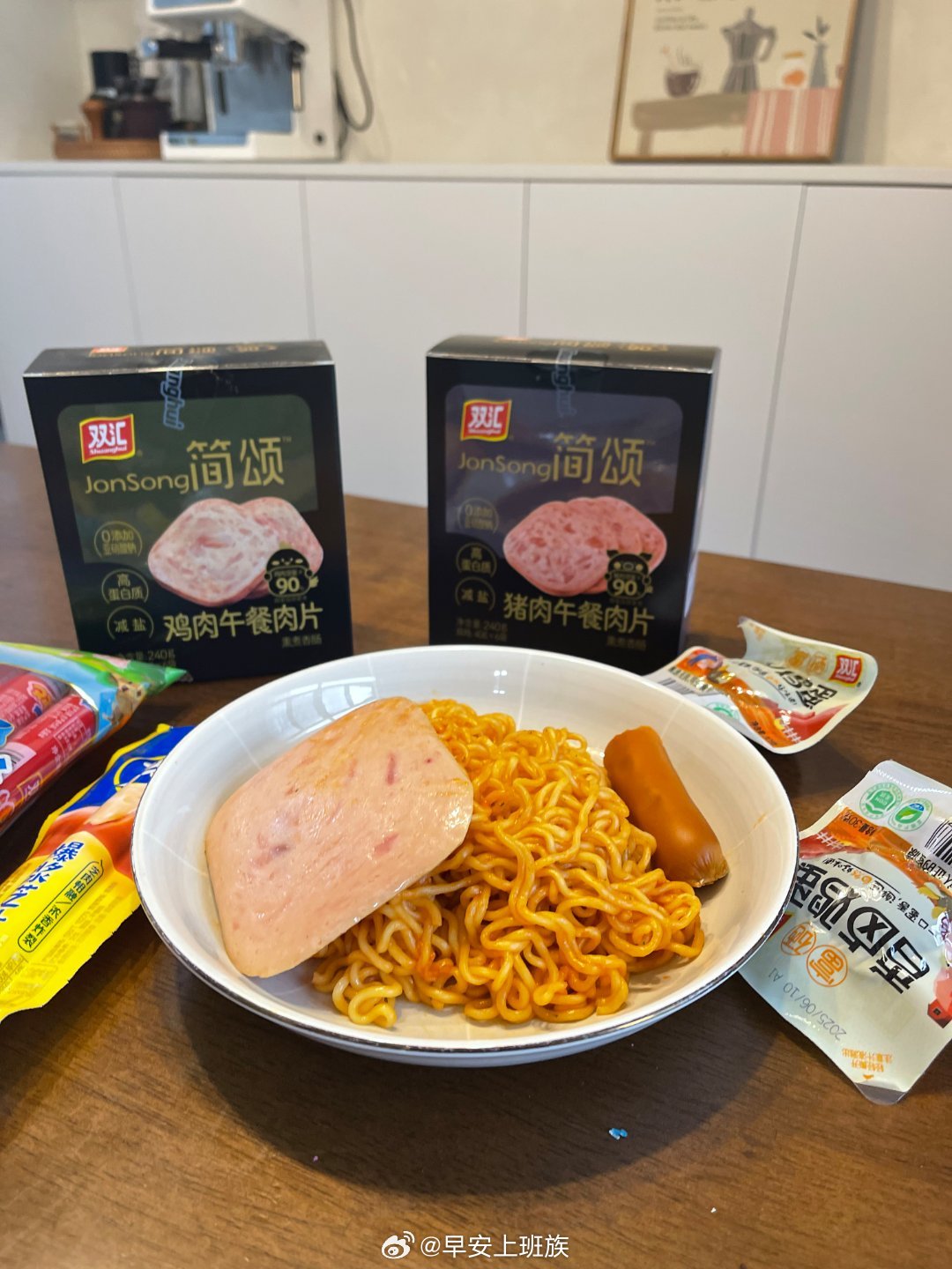 买到宝藏午餐肉了！🌞来看看的花式吃法我和小朋友超级喜欢简颂午餐肉和