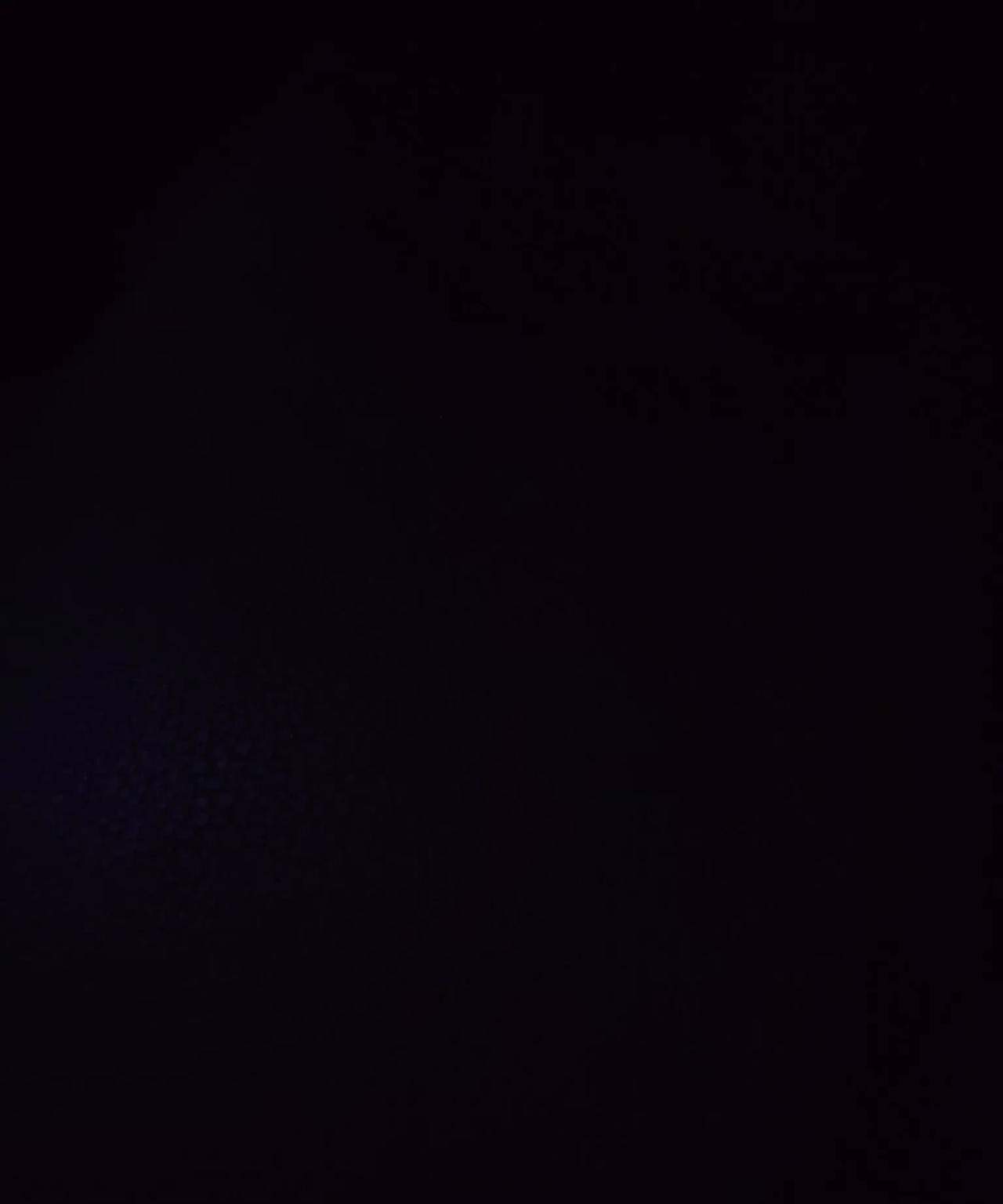 女子的父亲57岁就患上了阿尔茨海默病。63岁开始睡到半夜就开始离家出走，说要回家