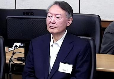 韩国真的是一个魔幻的国家，你不能想象一个已经在监狱的前总统还能日进斗金，甚至在监