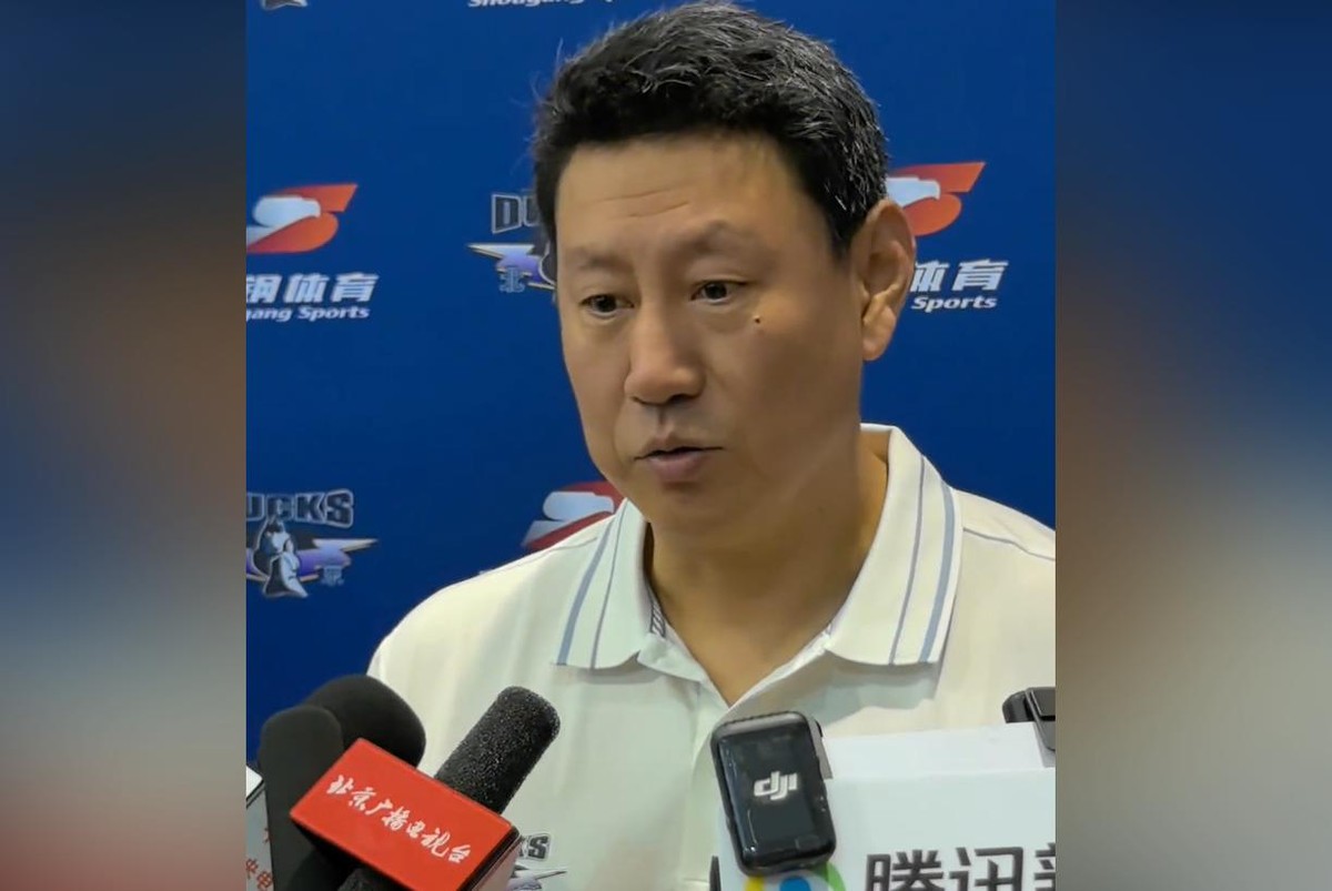 广厦突然反悔，胡金秋不卖了！北京首钢砸出顶薪诚意合同，本以为国内第一大前锋到手，结果直接被拒——所有