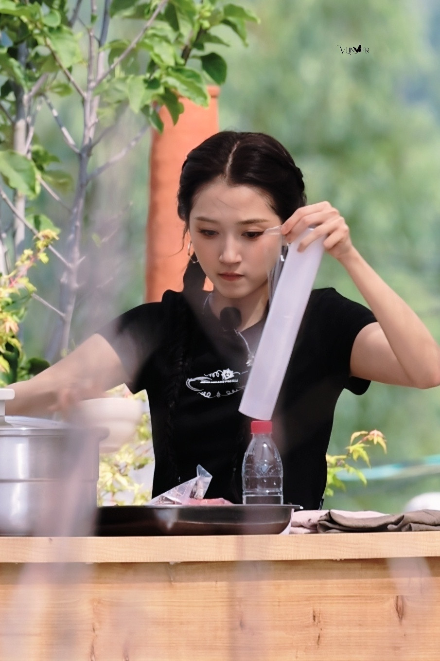关晓彤鹿晗关晓彤wwzz啊，美女在美美录制《耀眼》团综当中，欢迎大家到时候来