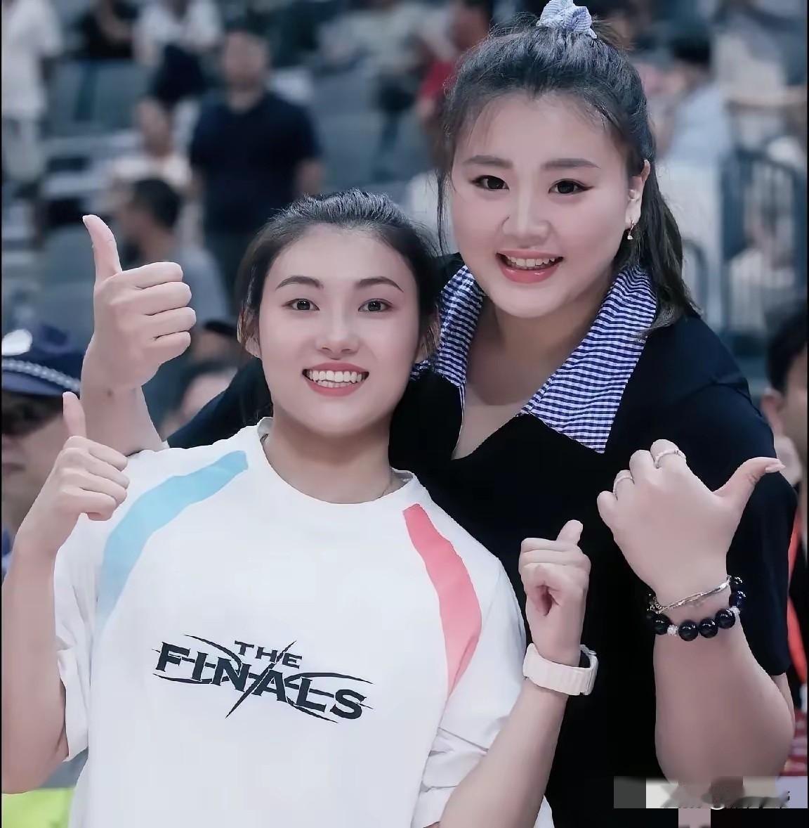 刘禹彤和张敬一人气和实力属中国女篮的佼佼者，曾在大运会代表中国队夺得冠军，为何一