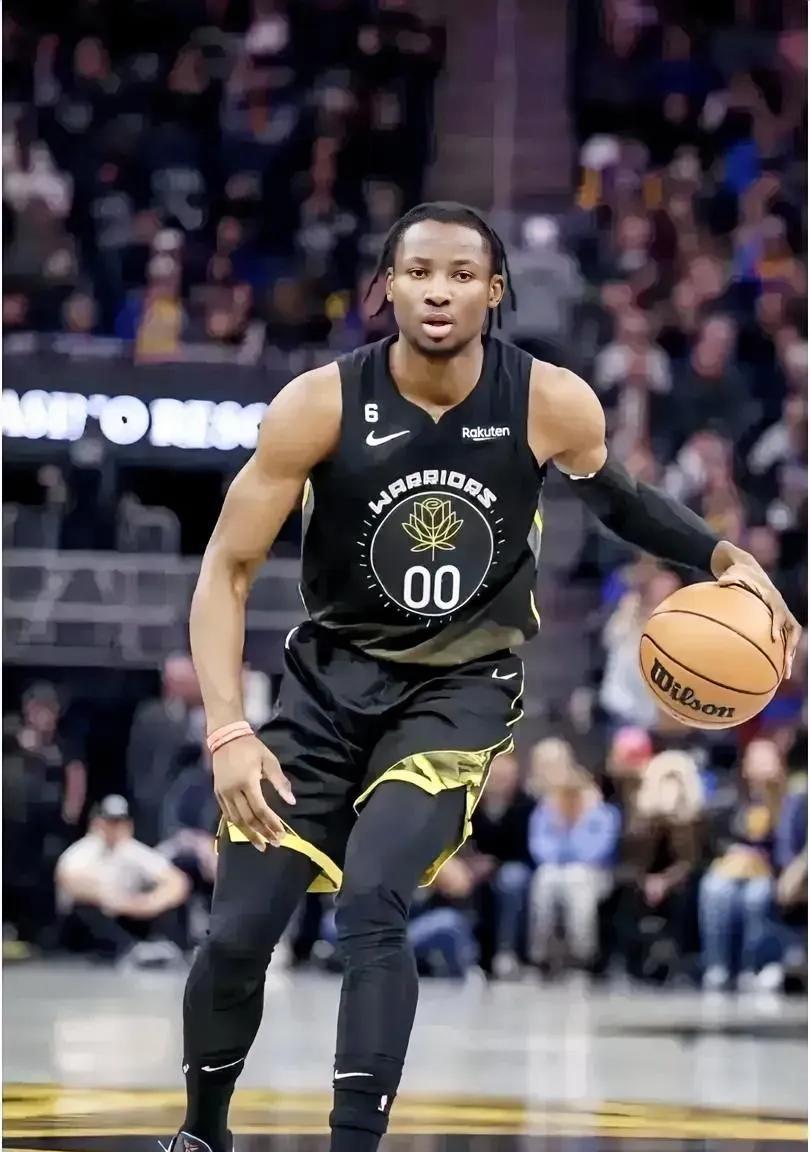 《勇士慌了！22岁小将放狠招：不交易就白嫖，NBA十年未见这操作》最近NBA圈
