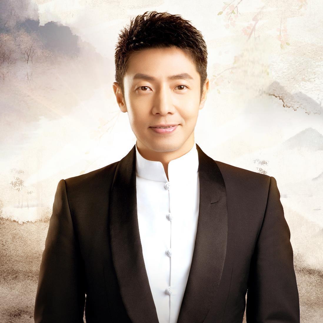 央视主持人撒贝宁哭着说到：“我妈妈走之前，我就觉得她眼神里有什么不对的东西，想要