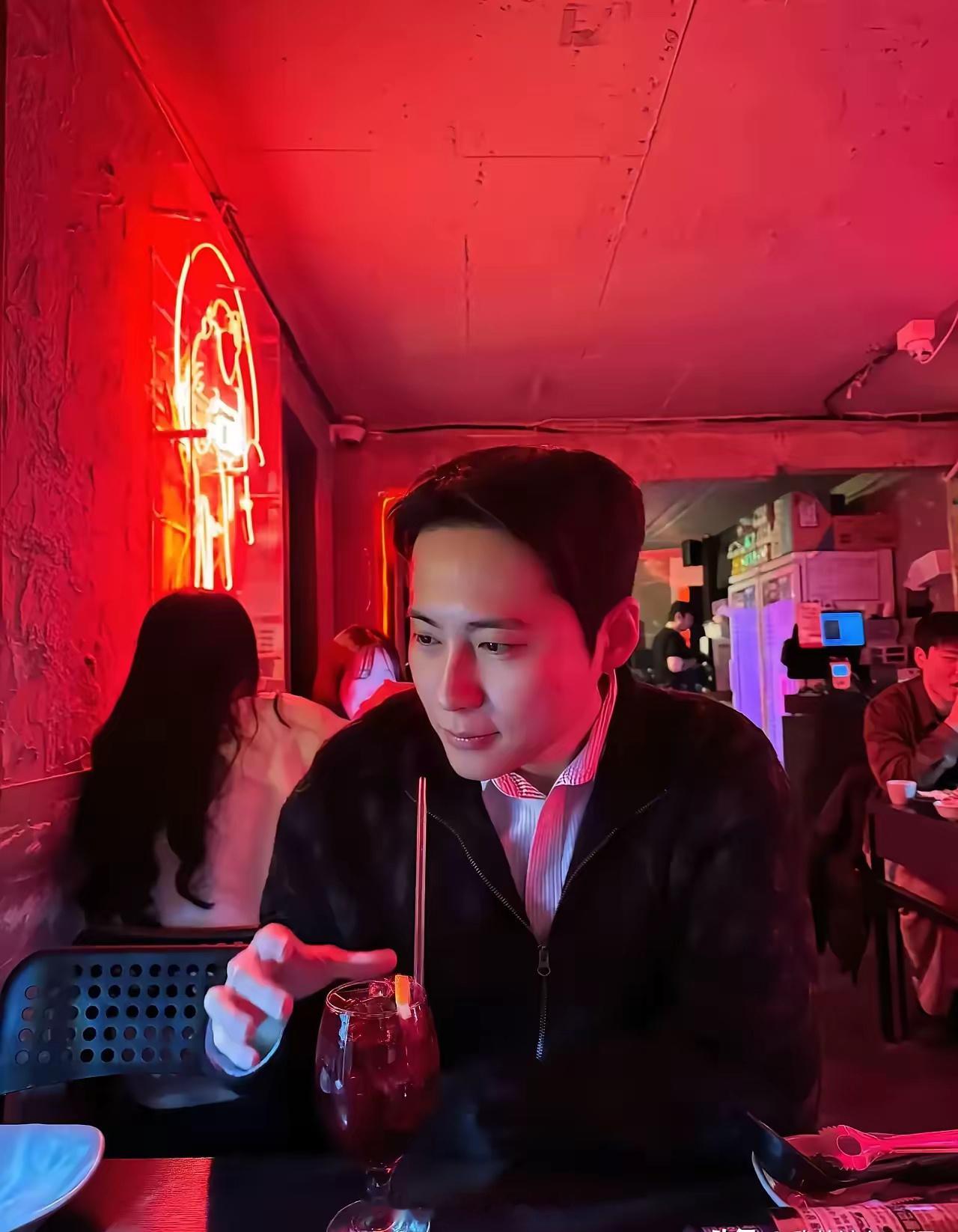 韩国人爆改中国发型后！瞬间帅了100个度，有没有！！清爽不油腻，欧巴变欧买噶！