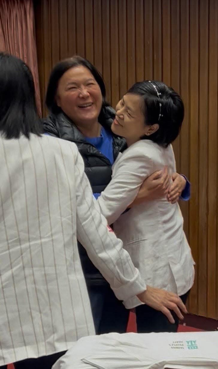 吴思瑶今（20日）又再次发表不当言论，她妄称，中国来不及“长臂管辖”，亲中立委等