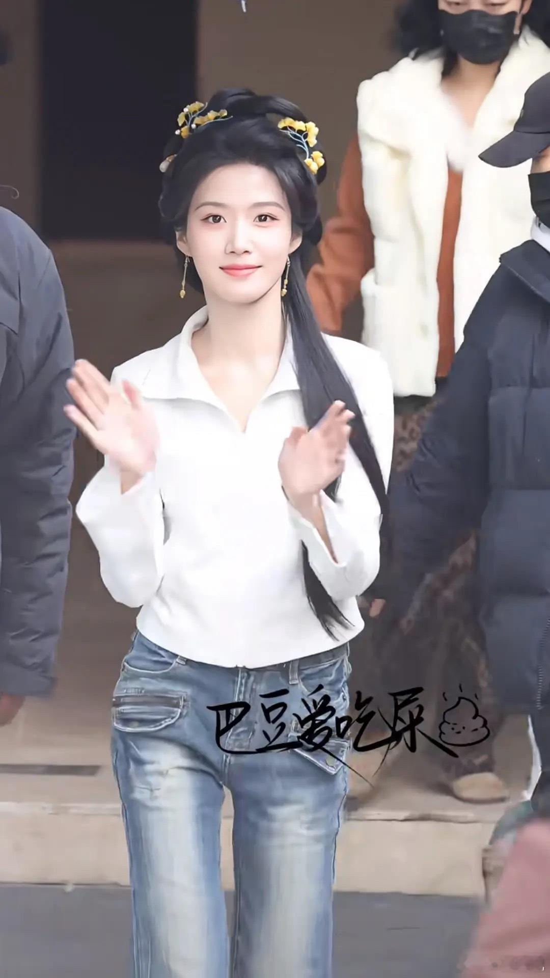 卢昱晓和向涵之生动诠释了，还是得瘦啊瘦下来更美