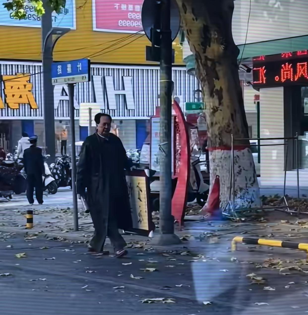 “有人似您三分，可我便慌了神”“虽然，他们与您有三分相似，但他们却都不是您”