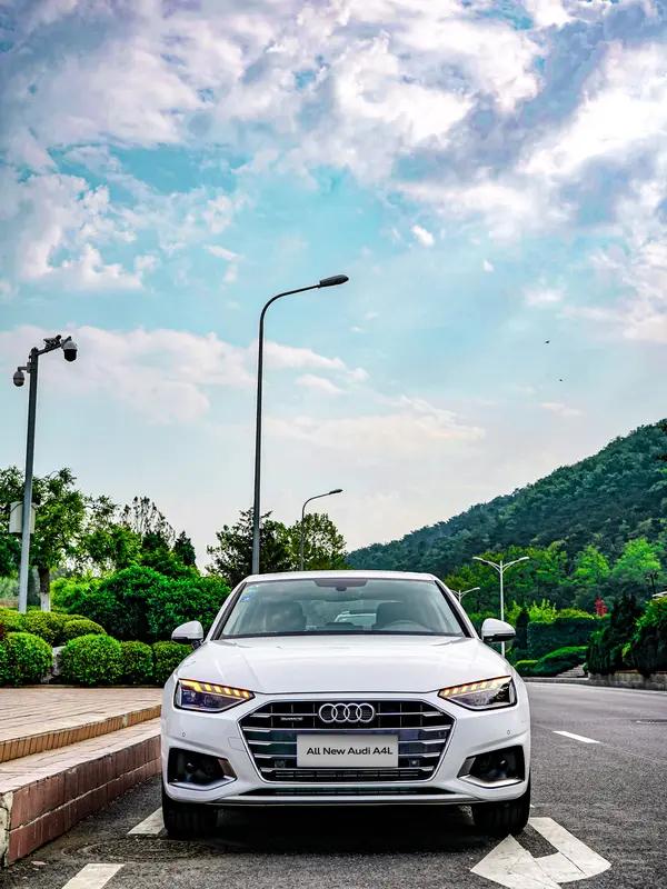 想养奥迪A4L，收入得有个底。就拿指导价28.98万的2025款40TFSI时