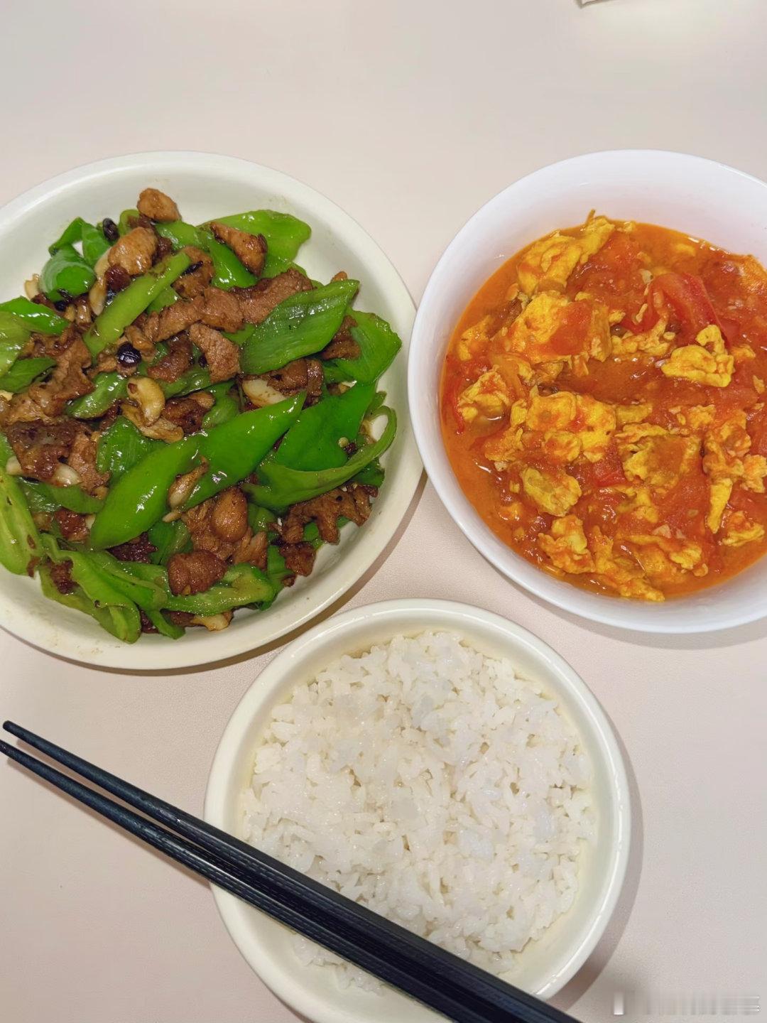 小炒肉和西红柿鸡蛋绝配