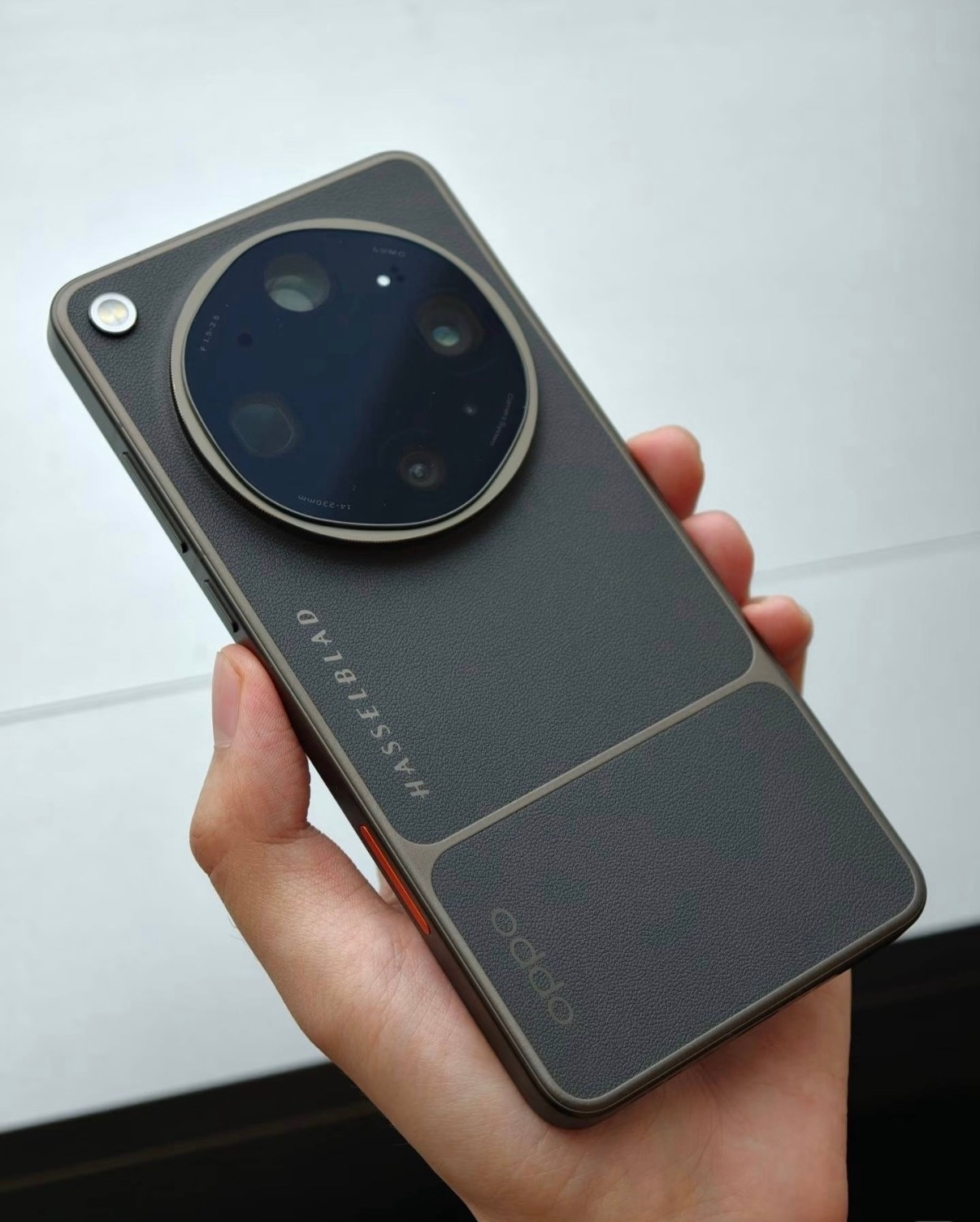 OPPOFindX9Ultra？真的假的？这个感觉还挺有特点的，希望