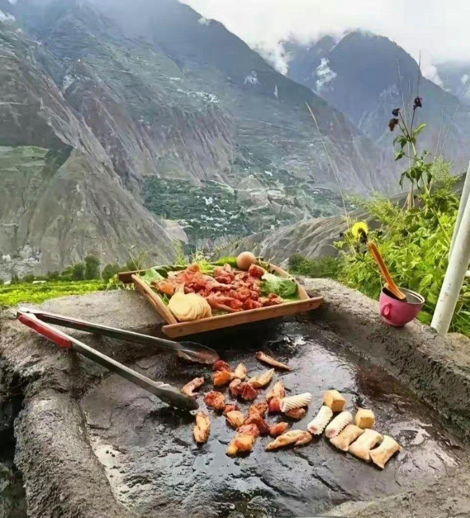 纯天然炉子，吃着就是不一样[吐舌头眯眼睛笑][吐舌头眯眼睛笑]