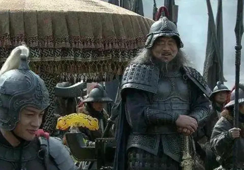 公元191年，东汉百官跪在路边迎接董卓入京，在这一片黑压压的人群中，董卓一眼就看