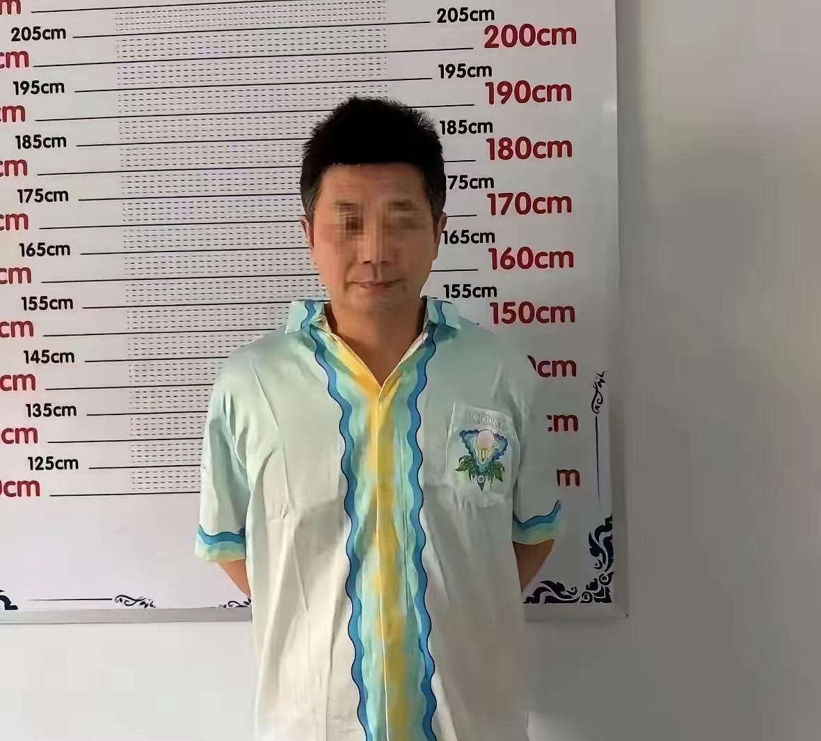 被押解回国的柬埔寨安徽总商会原会长刘忍，诈骗手段远比普通电诈团伙更阴险、更致命。