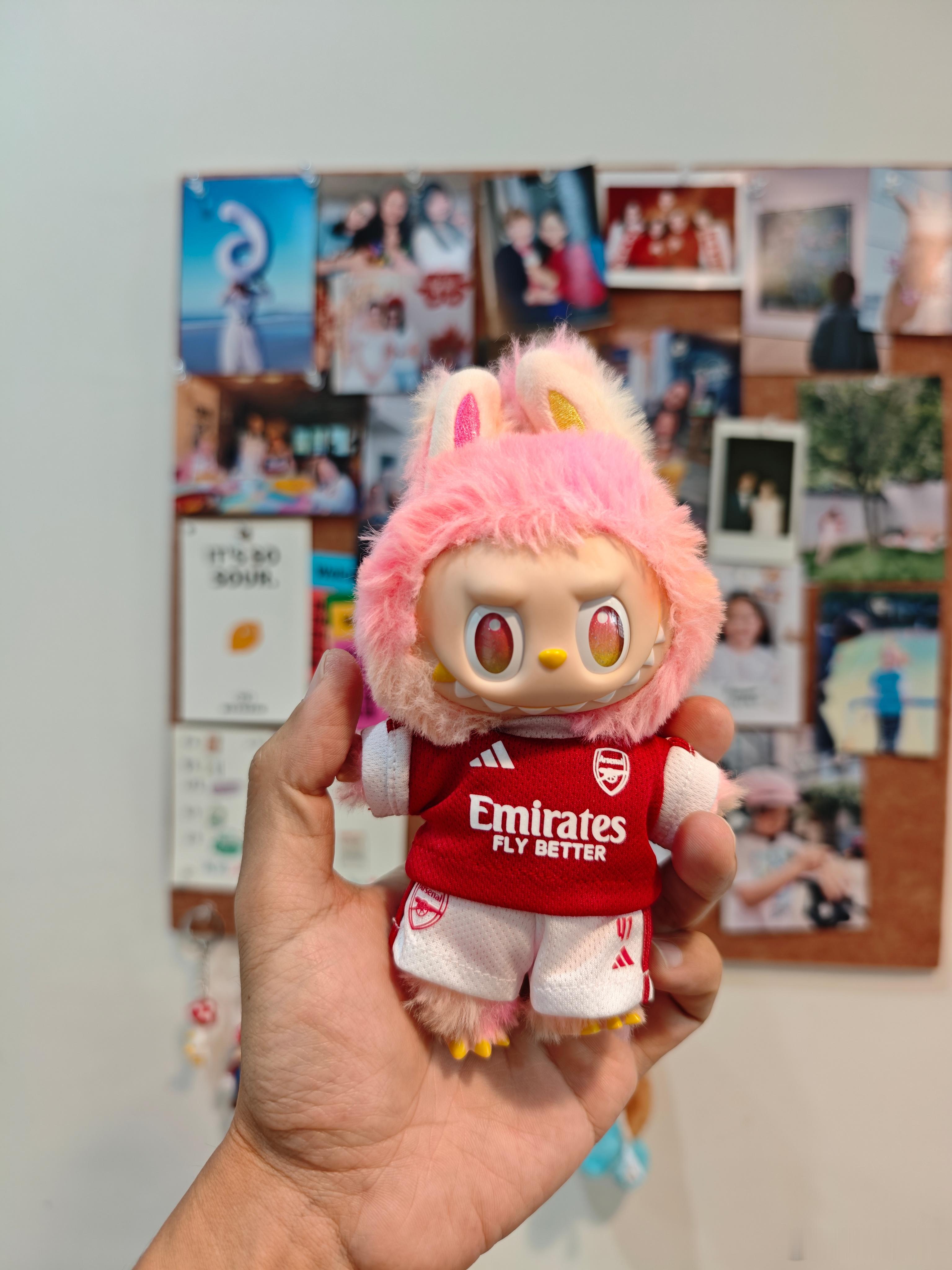 中国制造就是牛！拉布布可以换任意球衣，情绪价值+10086[大笑]一个中年阿森