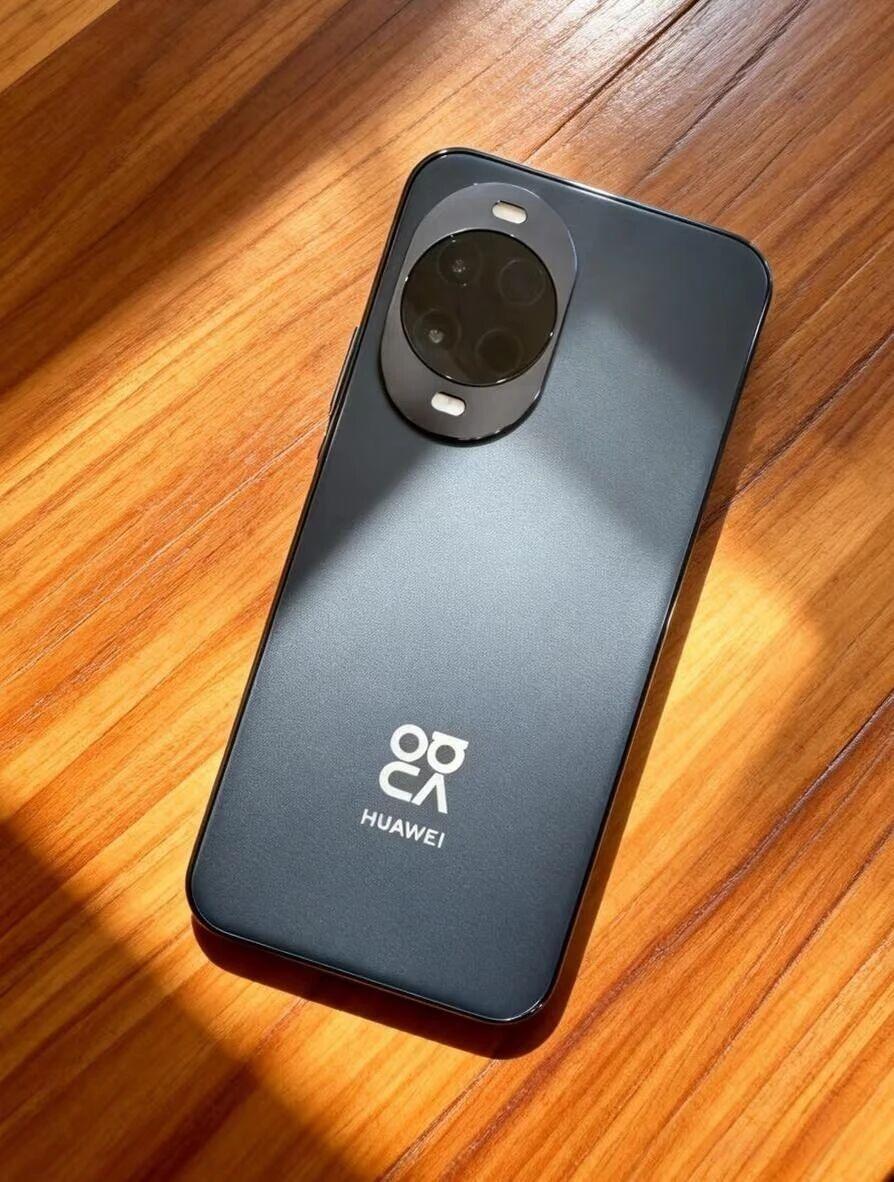 买了华为手机的Nova15后使用有感没有广告，但是同样的，他好多aPP与安卓不一