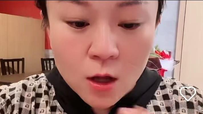 都是些啥人啊！老杨生完孩子后在家安心坐月子，既没看手机也没开直播，这半个月本该是