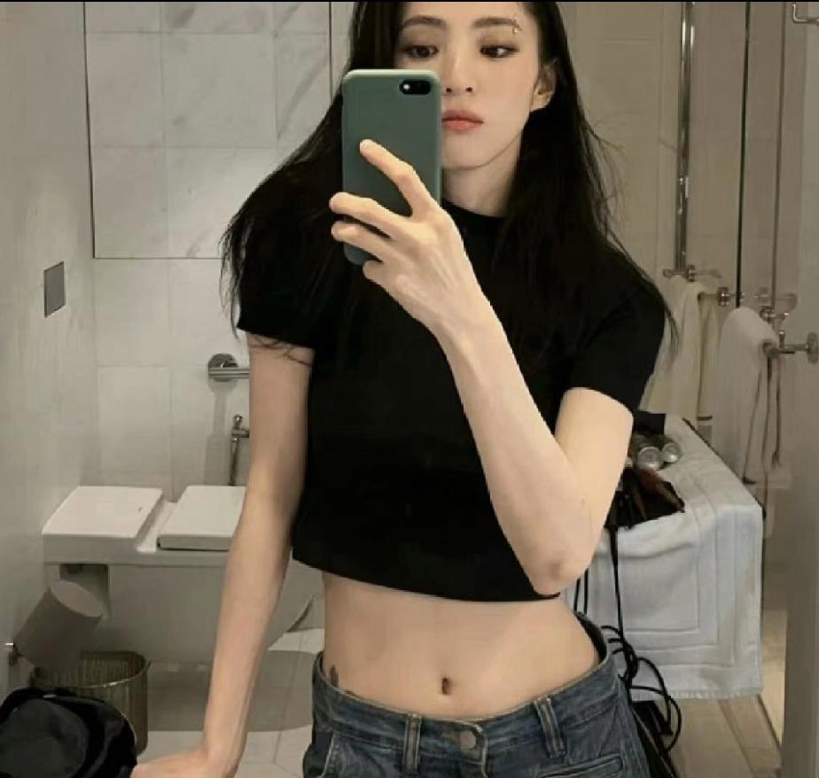 弱弱的问一句，真的有男人可以接受自己老婆出轨吗？以前觉得不可能，现在觉得是