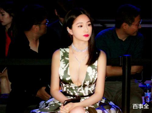 还记得《肉蒲团》的铁玉香吗?身材比电影中更劲爆