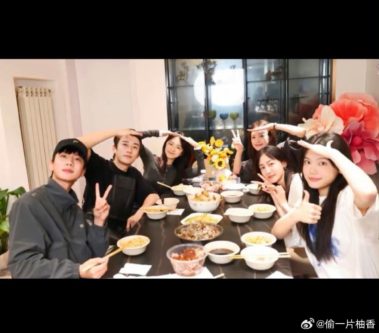 #刘学义兰香如故3万福利#还记得《兰香如故》破3万时大家立下的flag吗？如今全都兑现了！刘学义亲自
