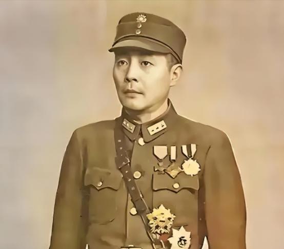 1938年国军上将钱大钧，黑着脸走进军统湖北站，当着众特务的面，一枪打死了副站长