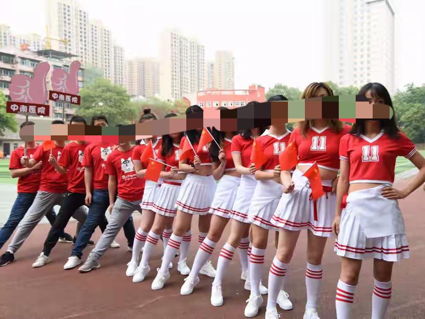 王院长是泌尿外科专家，拿自己身体做研究看了王院长的履历，他