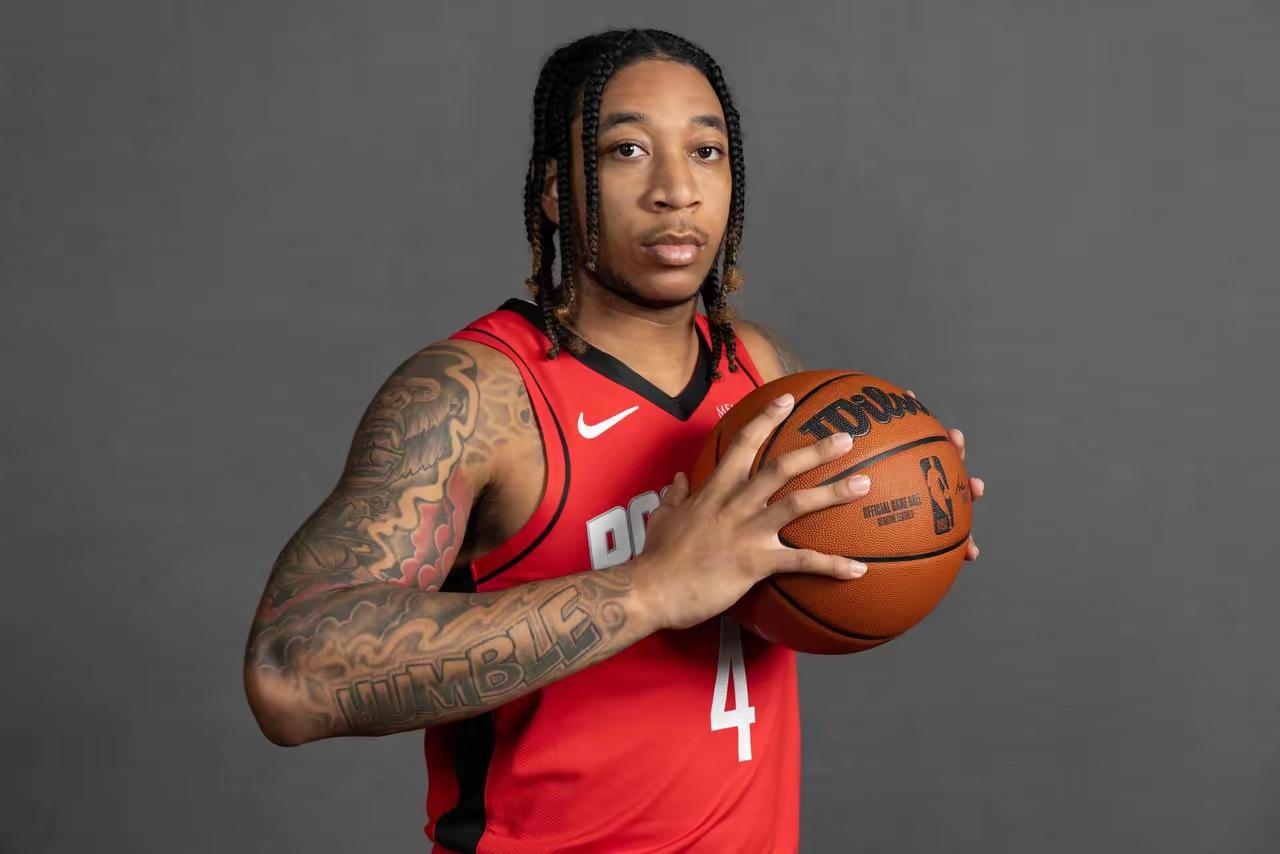 雨姐戴森用行动狠狠打了乌度卡的脸火箭战胜公牛，戴森终于得到机会了，替补25分