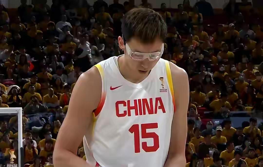 世预赛中国男篮76-80负韩国三印象：1-迷信中锋复制女篮亚洲杯输日本之战