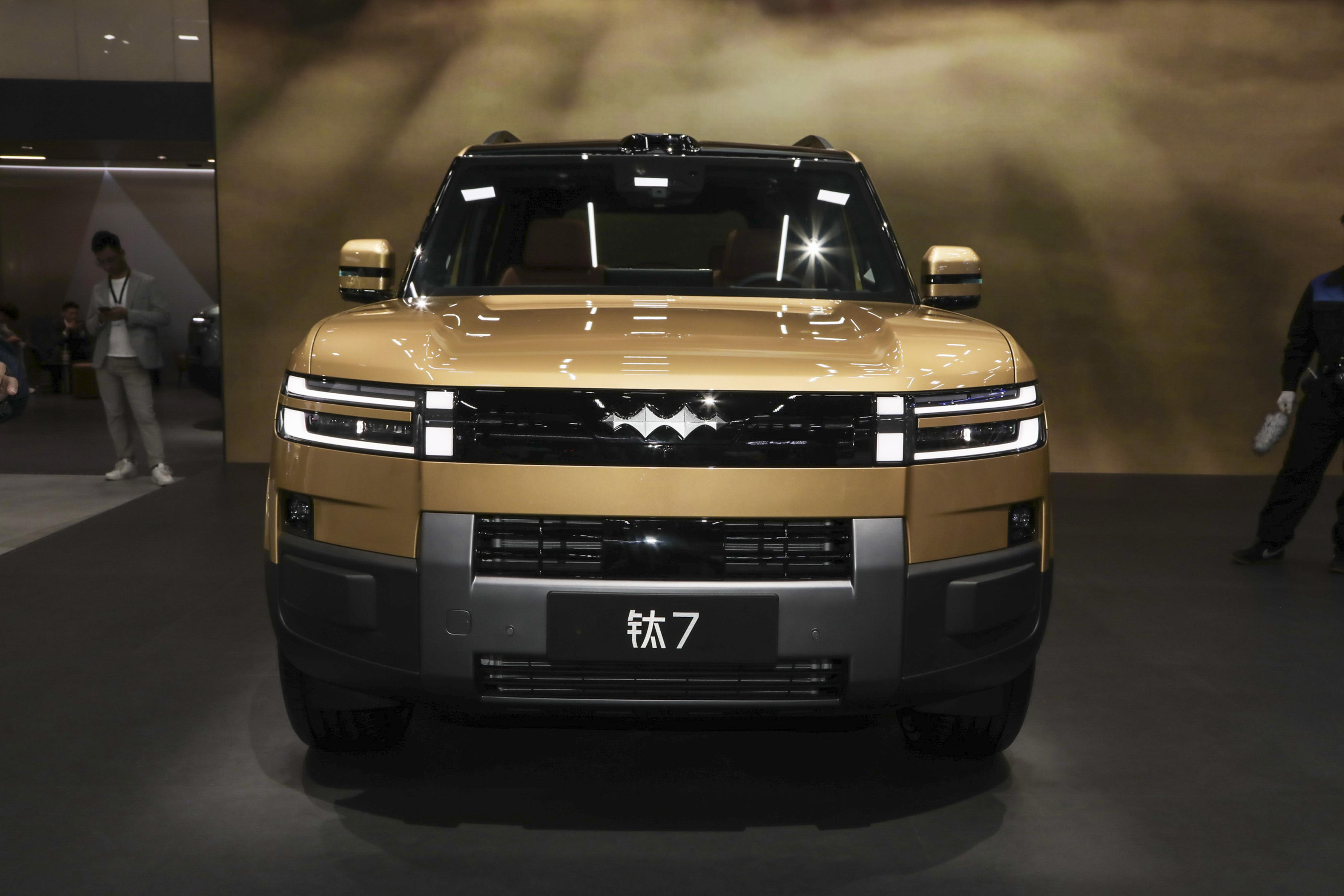 【方程豹钛7】建议你亲自试驾，重点体验：1.最新版本智驾：在高速和...