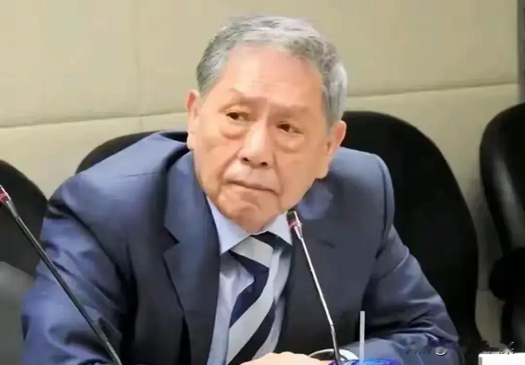 5月8日，台湾退役中将帅化民说:巴拉圭总统佩尼亚窜访台湾，受得民进党当局超规格接