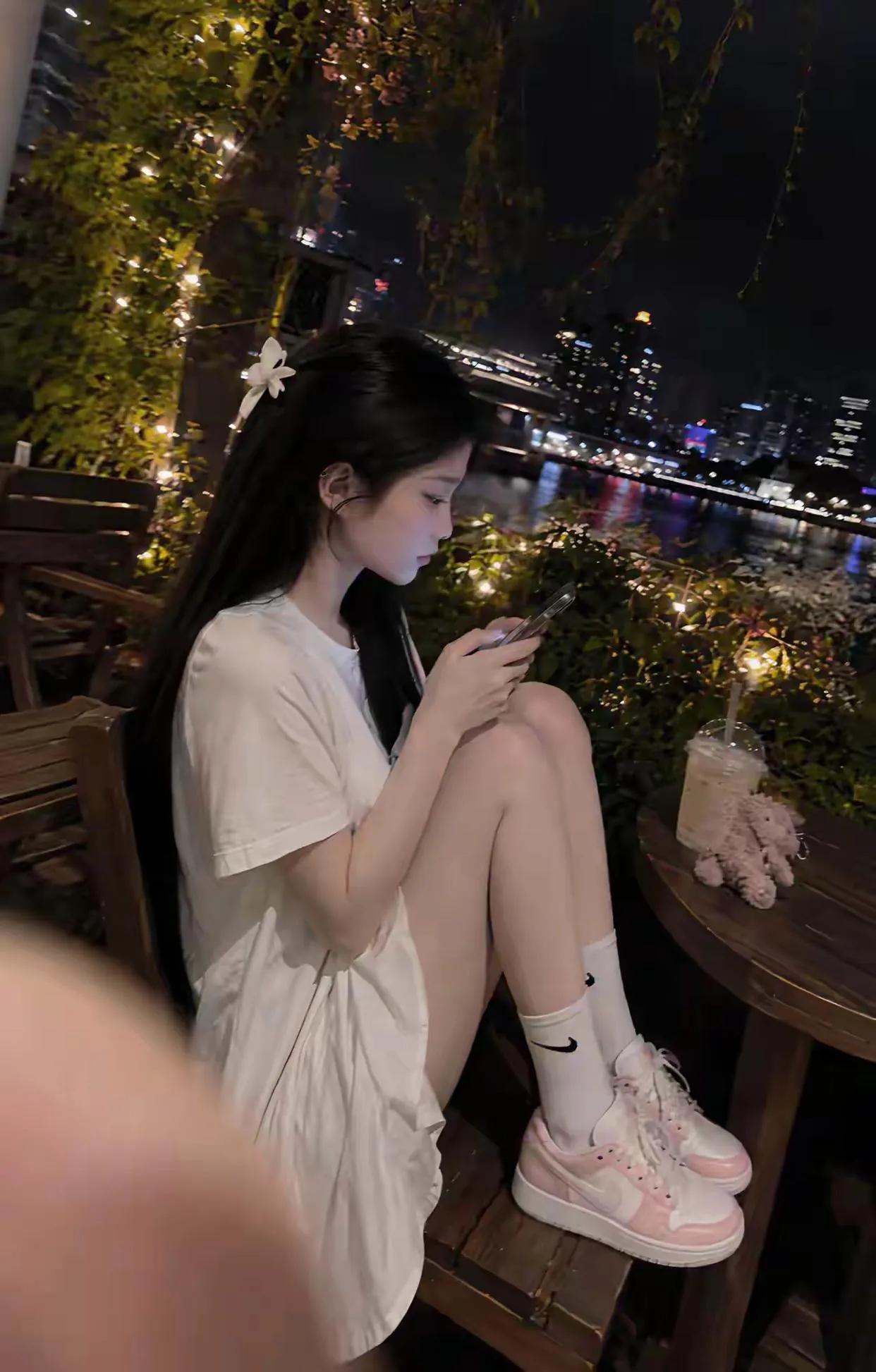 江边夜晚