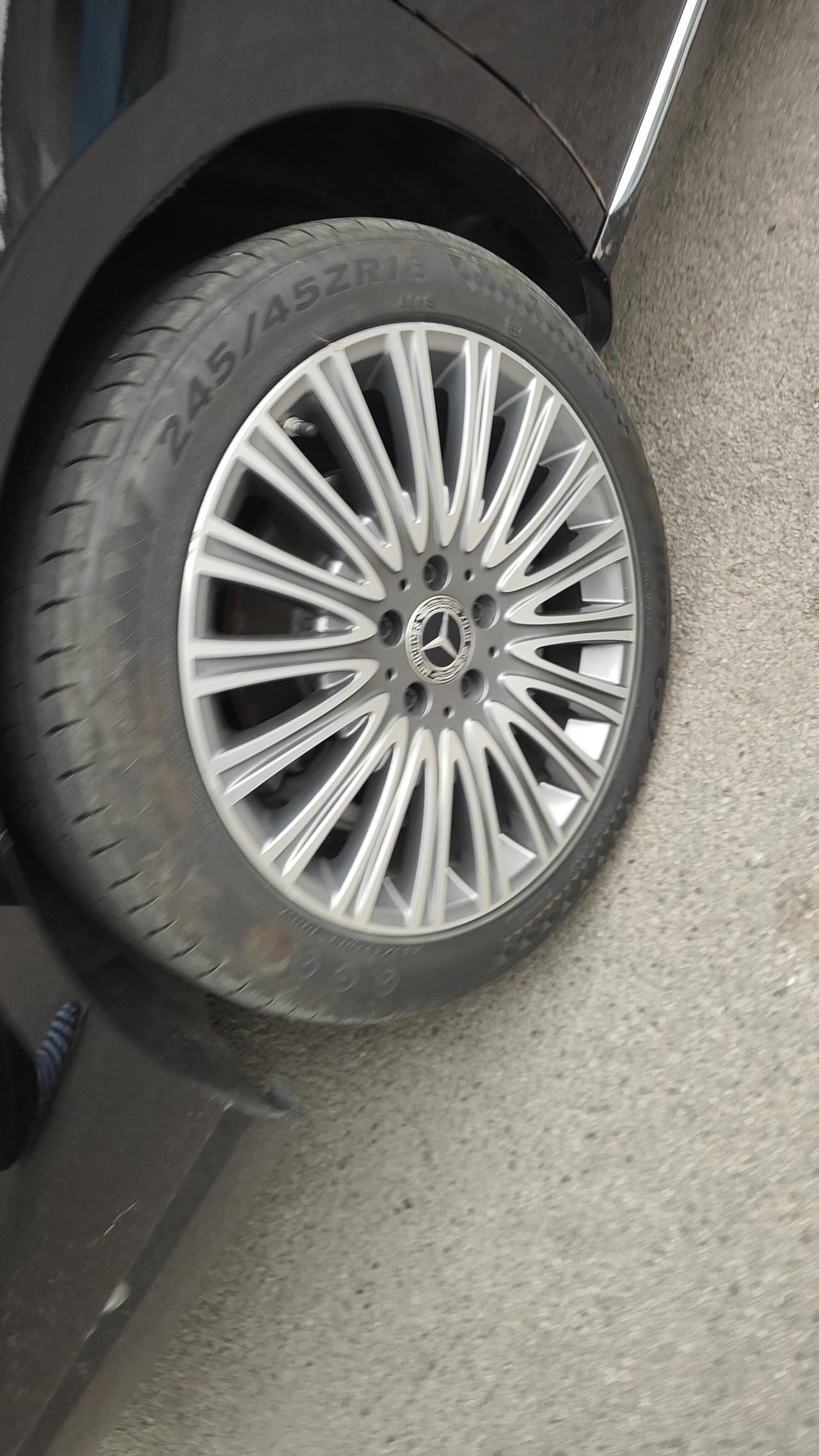 奔驰245的大宽胎