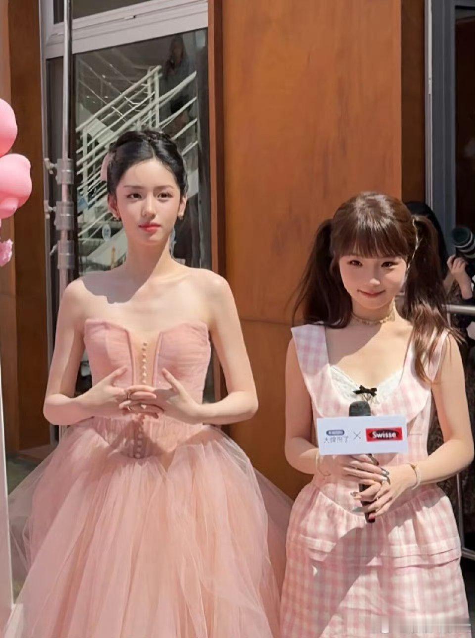 周也的头脸到底有多小像她这种算是特别上镜的了吧​​​