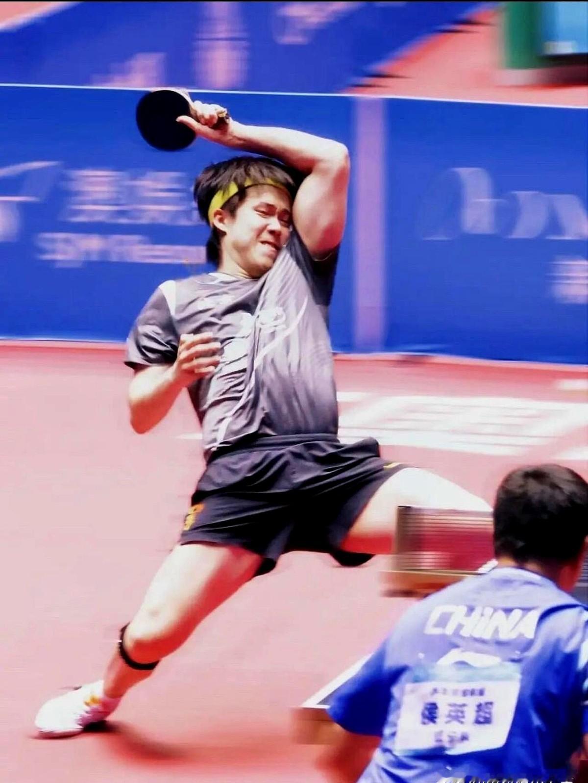 自从奥运会以后，确实王楚钦对体型方面。他把那些不甘和外界的声音都默默扛在肩上，