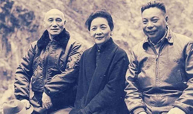 1946年下半年，宋蔼龄在上海对孔家家族的财产进行处理，卖掉几乎所有财产后，她在