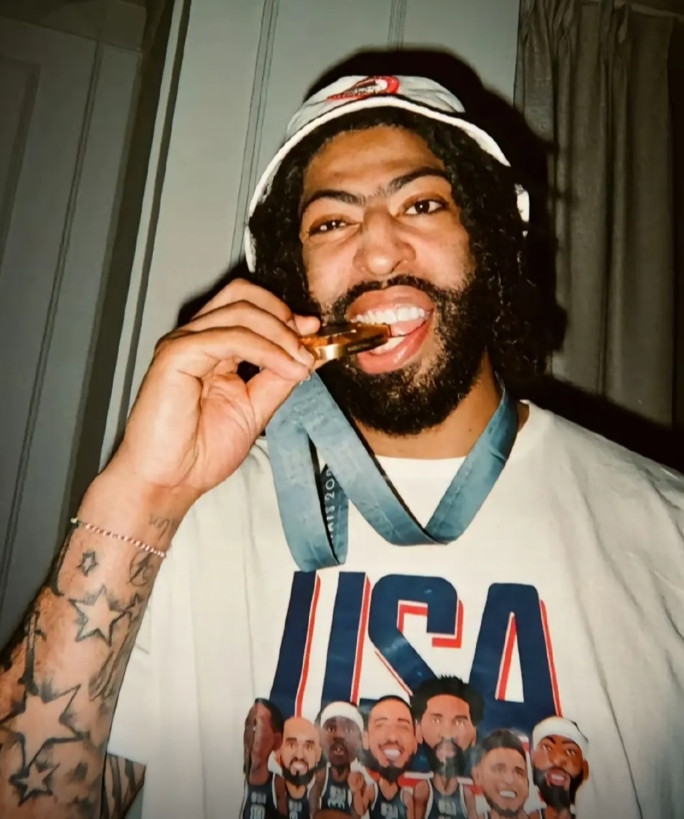 感觉是看了一场喜剧人奇妙夜今天想赢球的只有弗拉格，马绍尔，克里斯蒂和b威，当然