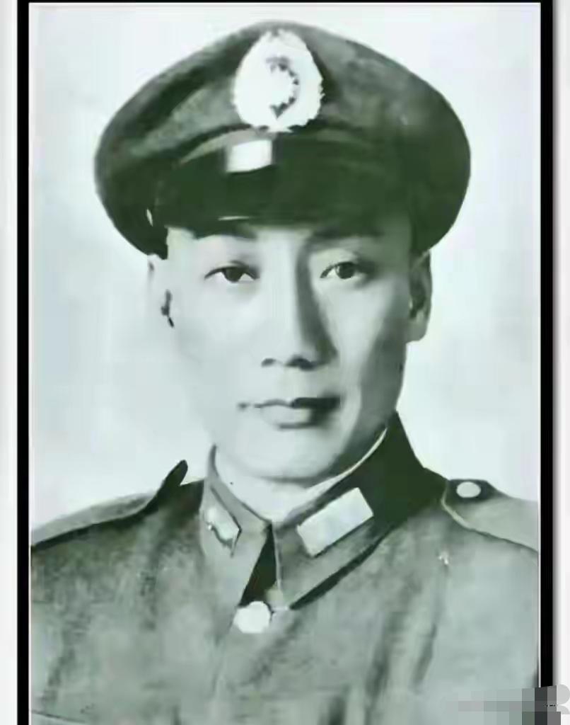 独子被国民党枪决，中将父亲沉默三昼夜，毅然斩断蒋介石所有退路这位国民党中将