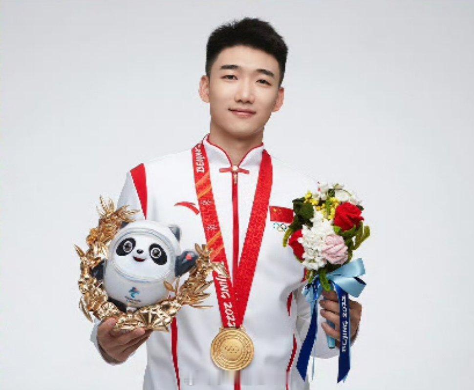 高亭宇说米兰目标是卫冕今天是2026年米兰冬奥会倒计时100天，四年前的202