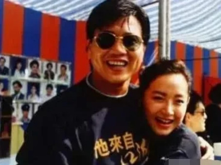 1984年，26岁的影后恬妞，与印尼富商叶聪豪相识相恋，但新婚之夜，叶聪豪告诉她