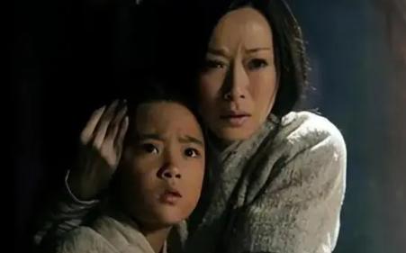 一日，鬼谷子给自己算命，他算出自己是断子绝孙的命格。这个结果让他心里咯噔一下