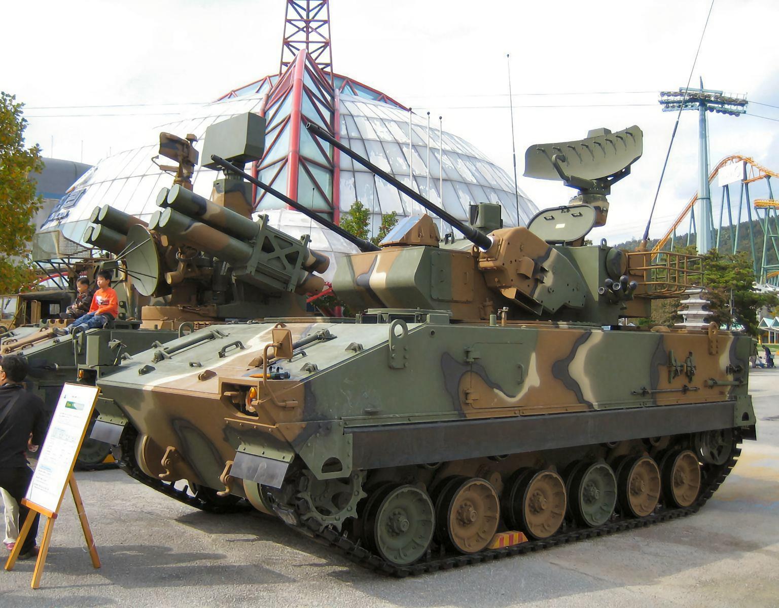 每天认识一件兵器韩国K-30自行防空炮K-30自行防空炮是韩国于二十世纪八十年