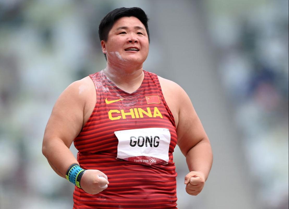 巩立姣虽为奥运会和世锦赛冠军，可以说是国内最成功的铅球运动员，但在中国女子铅球史