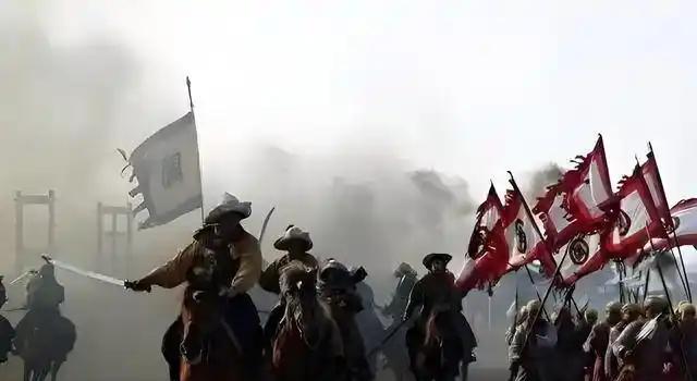 1646年，田见秀率部降清后，有人对多尔衮说：“此人是李自成的左膀右臂，地位和刘