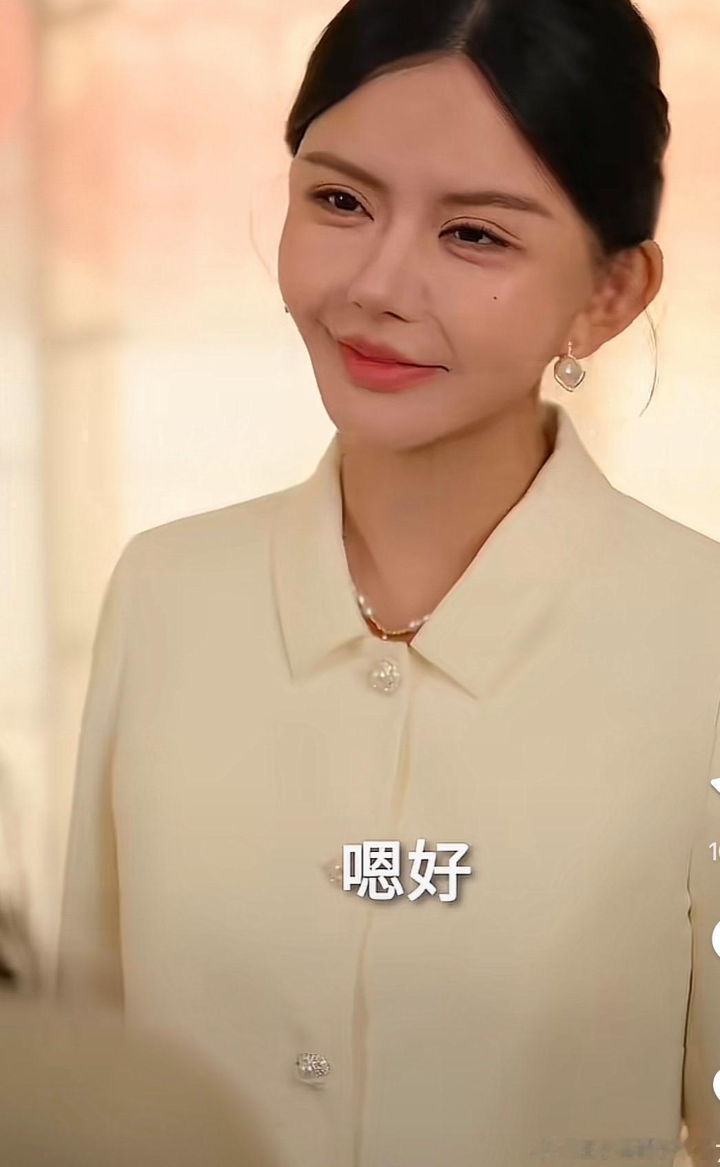 韩安冉自拍照VS短剧里的韩安冉，简直判若两人，照骗，照骗，完全就是照骗，年龄不符