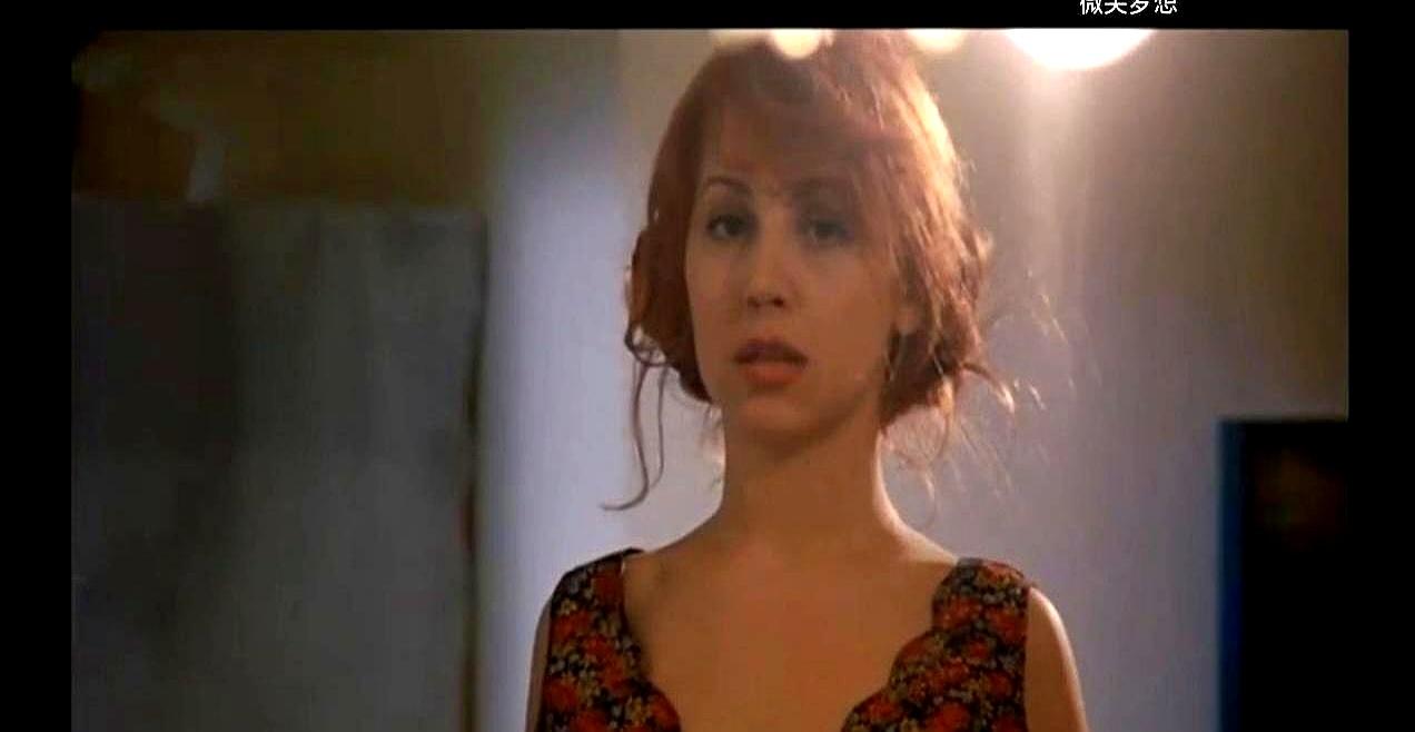 三十年前意大利女人主动给情色导演寄私密幻想，拍完电影还专程道谢。丁托布拉斯每