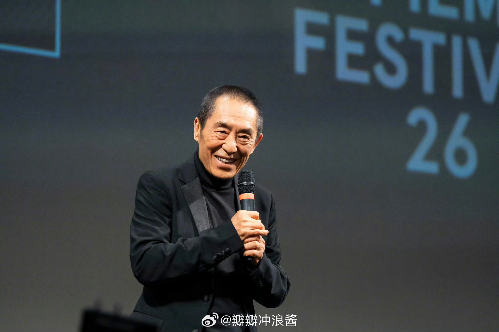 张艺谋实绩图太强了，内地最有影响力导演了吧。​​​